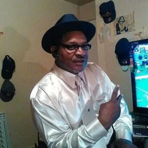 Meet your Posher, Lawrence